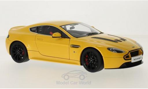 Miniature Aston Martin V12 1/18 AUTOart Vantage S metallise jaune RHD Aston Martin V12 1/18 AUTOart Vantage S metallise jaune RHD miniature