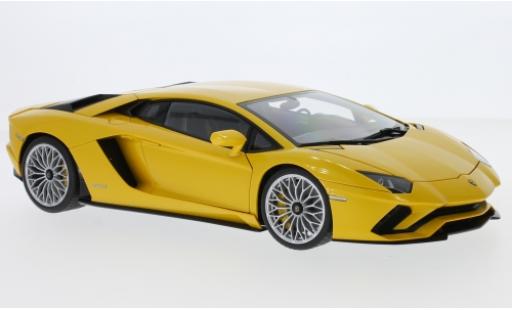 Miniature Lamborghini Aventador 1/18 AUTOart S metallise jaune 2017 Lamborghini Aventador 1/18 AUTOart S metallise jaune 2017 miniature