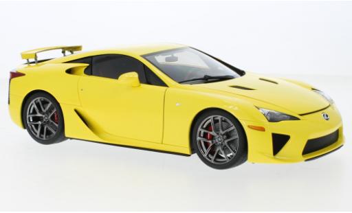 Miniature Lexus LFA 1/18 AUTOart metallise jaune 2010 Lexus LFA 1/18 AUTOart metallise jaune 2010 miniature