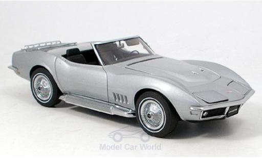 Chevrolet Corvette 1/18 AUTOart grise 1969 miniature