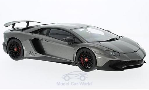 Miniature Lamborghini Aventador 1/18 AUTOart LP750-4 SV matt-grise 2015 Lamborghini Aventador 1/18 AUTOart LP750-4 SV matt-grise 2015 miniature