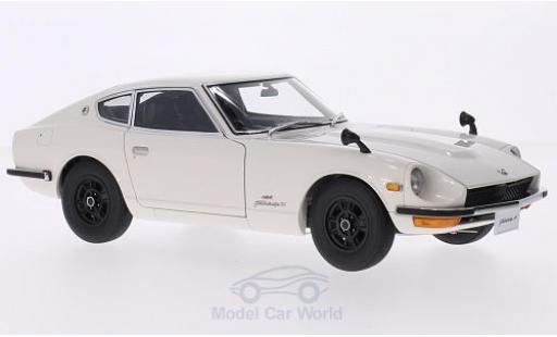 Miniature Nissan Fairlady Z S30 1/18 AUTOart 432 (PS30) blanche RHD 1969 Nissan Fairlady Z S30 1/18 AUTOart 432 (PS30) blanche RHD 1969 miniature