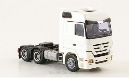 Miniature Mercedes Actros 1/87 AWM 2560 MP3 3-Achser Aerop. blanche Mercedes Actros 1/87 AWM 2560 MP3 3-Achser Aerop. blanche miniature