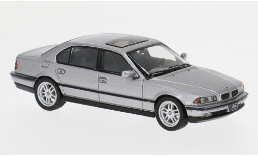 Bmw 750 1/64 Mini GT iL (E38) grise 1:64 miniature