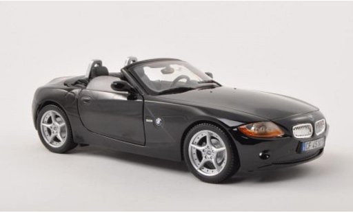 Bmw Z4 roadster 1/18 Burago E85 noire capote geoffnet 2003 miniature