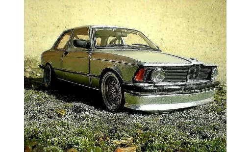 Bmw 323 tuning 1/18 Autoart e21 swap moteur bmw 653m german look 1977 miniature
