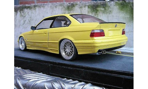Bmw M3 coupe 1/18 Ut Models jaune E36 jantes bbs le mans feux arriere 3.2 miniature
