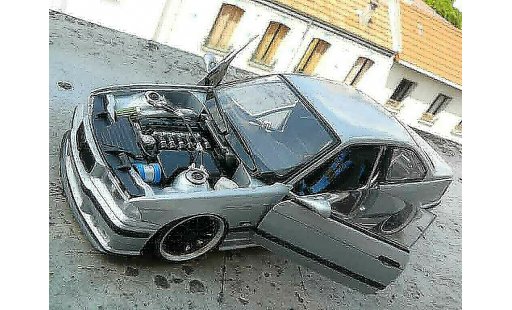 Bmw M3 coupe 1/18 Ut Models E36 preparation drift avec turbo miniature