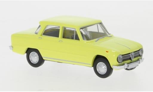Miniature Alfa Romeo Giulia 1/87 Brekina 1300 jaune 1962 Alfa Romeo Giulia 1/87 Brekina 1300 jaune 1962 miniature