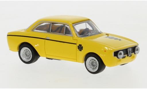 Miniature Alfa Romeo GT 1/87 Brekina A 1300 jaune 1965 Alfa Romeo GT 1/87 Brekina A 1300 jaune 1965 miniature