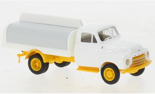 Miniature Opel Blitz 1/87 Brekina Geränkeaufbau blanche/jaune 1952 Opel Blitz 1/87 Brekina Geränkeaufbau blanche/jaune 1952 miniature
