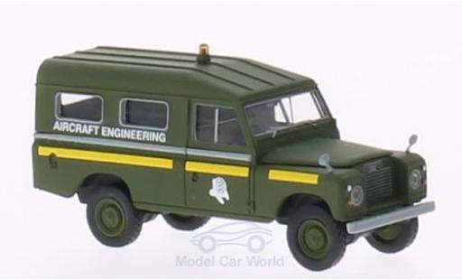 Land Rover 109 1/18 Brekina County Station Wagon RAF Aircraft Engineering (GB) oliv miniature