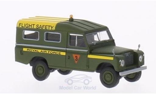 Land Rover 109 1/18 Brekina County Station Wagon RAF Flight Service (GB) oliv miniature
