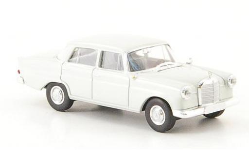 Miniature Mercedes 190 1/87 Brekina c (W 110) grise Mercedes 190 1/87 Brekina c (W 110) grise miniature