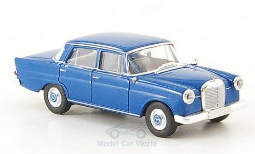 Mercedes 190 E 1/87 Brekina c (W110) bleue miniature