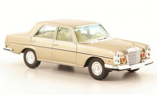 Miniature Mercedes 280 1/87 Brekina SE 4.5 (W108) gold US-Version Mercedes 280 1/87 Brekina SE 4.5 (W108) gold US-Version miniature