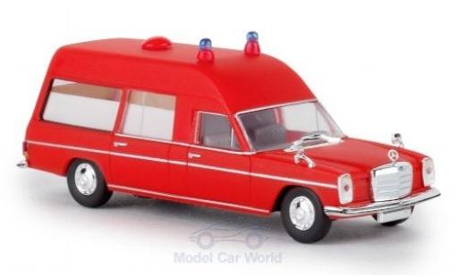 Miniature Mercedes /8 1/87 Brekina KTW rouge 1970 Mercedes /8 1/87 Brekina KTW rouge 1970 miniature
