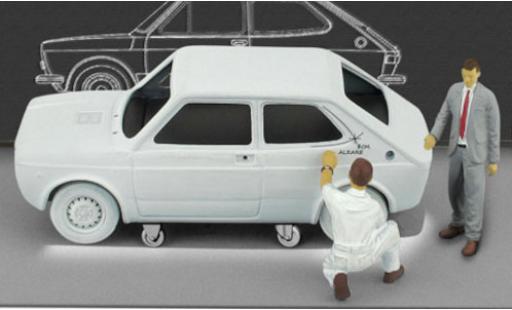 Fiat 127 1/43 Brumm (1a Serie) matt-grise 1971 mit Figuren in Sonderverpackung Centro Stile miniature