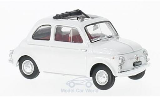 Miniature Fiat 500 1/43 Brumm D blanche 1960 Fiat 500 1/43 Brumm D blanche 1960 miniature