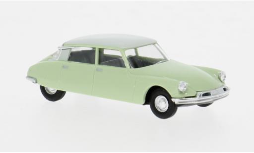 Miniature Citroen DS 1/87 Busch 19 verte/beige 1955 1:87 Citroen DS 1/87 Busch 19 verte/beige 1955 1:87 miniature