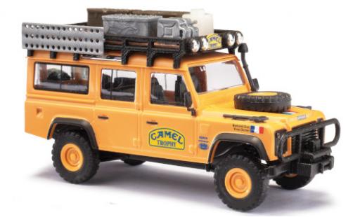 Miniature Land Rover Defender 1/87 Busch 110 Team France Camel Trophy Camel Trophy 1989 avec Rack de toit Y.Dorier/B.Duc Land Rover Defender 1/87 Busch 110 Team France Camel Trophy Camel Trophy 1989 avec Rack de toit Y.Dorier/B.Duc miniature