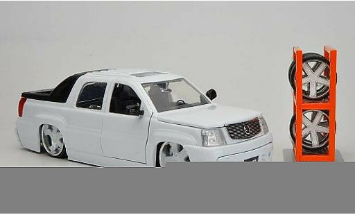 Cadillac Escalade tuning 1/24 Jada Toys EXT blanche 2002 miniature