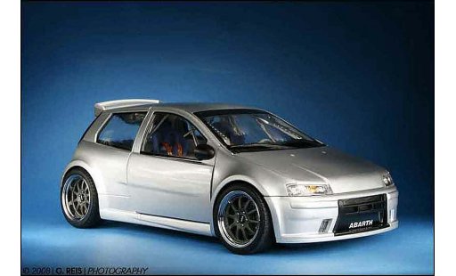 Fiat Punto Super 1600 1/18 Ricko street miniature