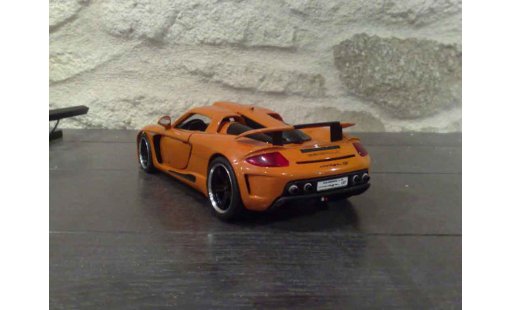 Gemballa Mirage GT 1/18 Maisto orange miniature