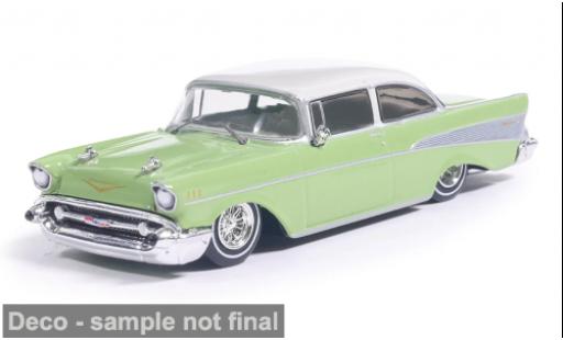 Miniature Chevrolet Bel Air verte/blanche 1957 1/64 IXO America