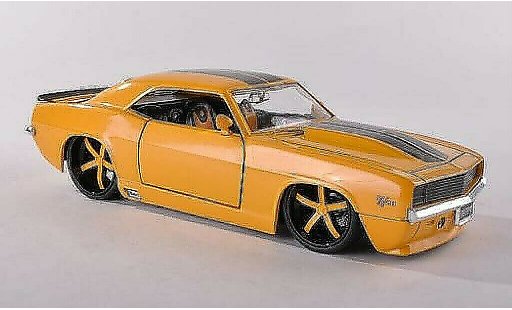 Chevrolet Camaro Z28 1/24 Jada Toys jaune/noire 1969 miniature