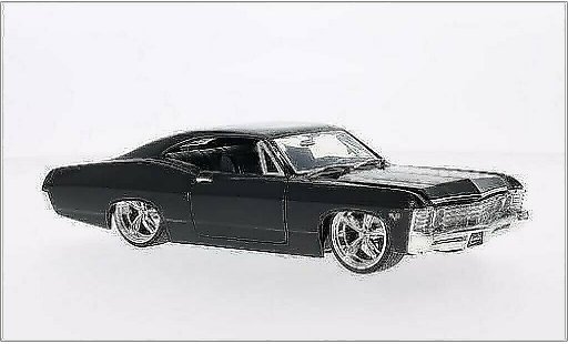 Chevrolet Impala tuning 1/24 Jada Toys SS noire 1967 miniature