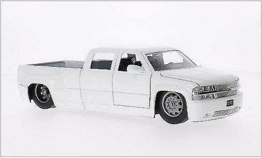 Chevrolet Silverado pickup 1/24 Jada Toys Dooley blanche 1999 miniature