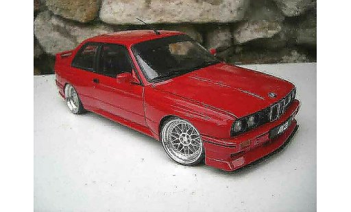 Bmw M3 coupe 1/18 Autoart jantes BBS E30 rouge pneux taille basse miniature