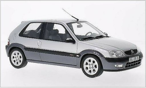 Citroen Saxo Berline 1/18 Ottomobile New Morning grise miniature