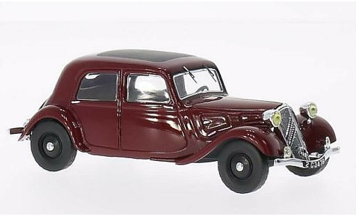 Citroen Traction 7 1/43 IXO 7A rouge 1934 miniature