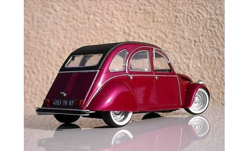 Citroen 2CV Berline 1/18 Solido custom blush effect miniature