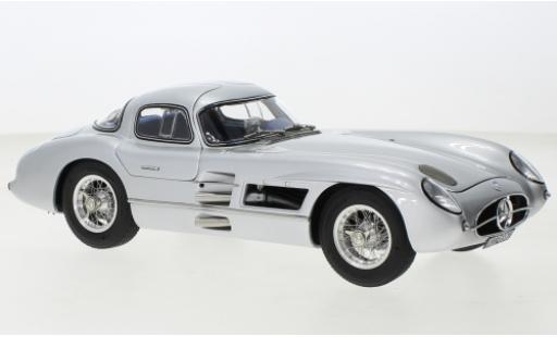 Miniature Mercedes 300 1/18 CMC SLR Uhlenhaut Coupe 1955 Mercedes 300 1/18 CMC SLR Uhlenhaut Coupe 1955 miniature