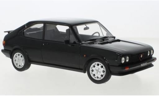 Alfa Romeo Alfasud 1/18 Cult Scale Models Ti noire 1983 1:18 miniature
