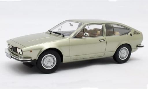 Miniature Alfa Romeo Alfetta 1/18 Cult Scale Models GT metallise verte 1975 1:18 Alfa Romeo Alfetta 1/18 Cult Scale Models GT metallise verte 1975 1:18 miniature