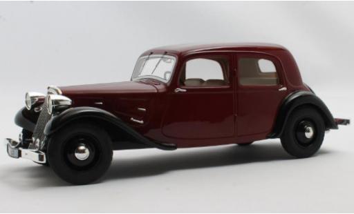 Miniature Citroen Traction 1/18 Cult Scale Models Avant 7CV rouge/noire 1935 Citroen Traction 1/18 Cult Scale Models Avant 7CV rouge/noire 1935 miniature