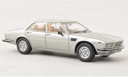 De Tomaso Deauville Berline 1/43 Neo grise 1978 miniature