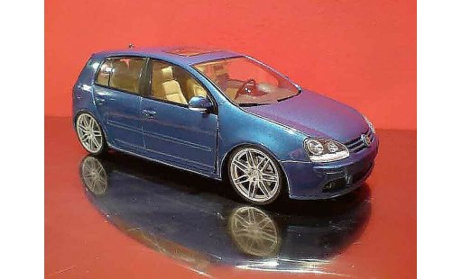 Volkswagen Golf GTI 1/18 Burago rs5 miniature