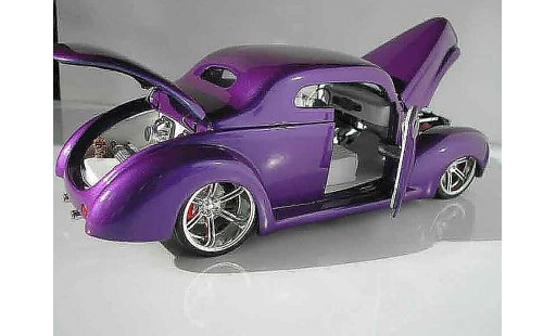 Ford 1940 Hot Rod 1/18 Universal Hobbies  miniature