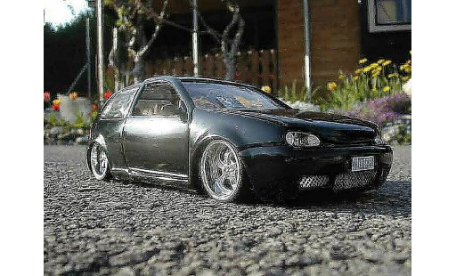 Volkswagen Golf GTI 1/18 Revell p.i.m.p miniature