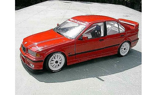 Bmw 318 tuning 1/18 Ut Models E36 1996 street racing arceau baquet miniature
