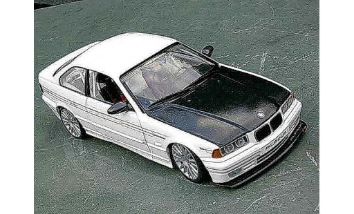 Alpina B3 berline 1/18 Ut Models E36 alpina b3 miniature