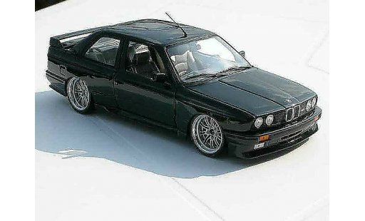 Bmw M3 coupe 1/18 Kyosho E30 noire jantes e46 a deport miniature