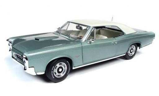 Miniature Pontiac GTO 1/18 Ertl metallise verte/beige 1966 Pontiac GTO 1/18 Ertl metallise verte/beige 1966 miniature
