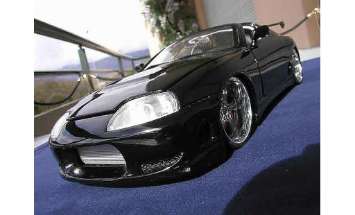 Toyota Supra Base 1/18 Ertl illegal street car miniature