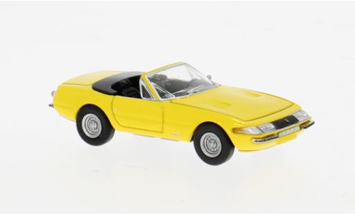 Miniature Ferrari 365 GTS/4 Daytona Spider jaune 1971 1/87 Brekina